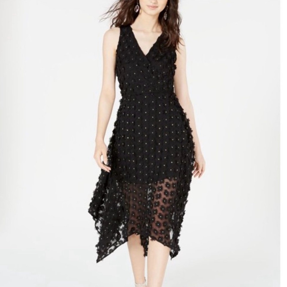 NWOT-Kensie Black dress w/ flowers, metallic‎ gold thread handkerchief hemline.